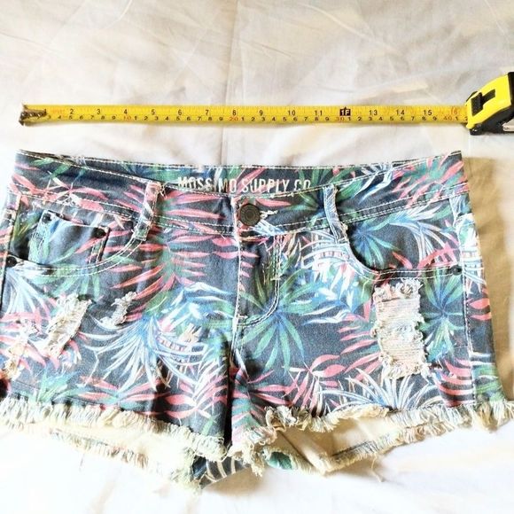 Mossimo Supply Co Floral Distressed Shorts Size 9 - Picture 3 of 6